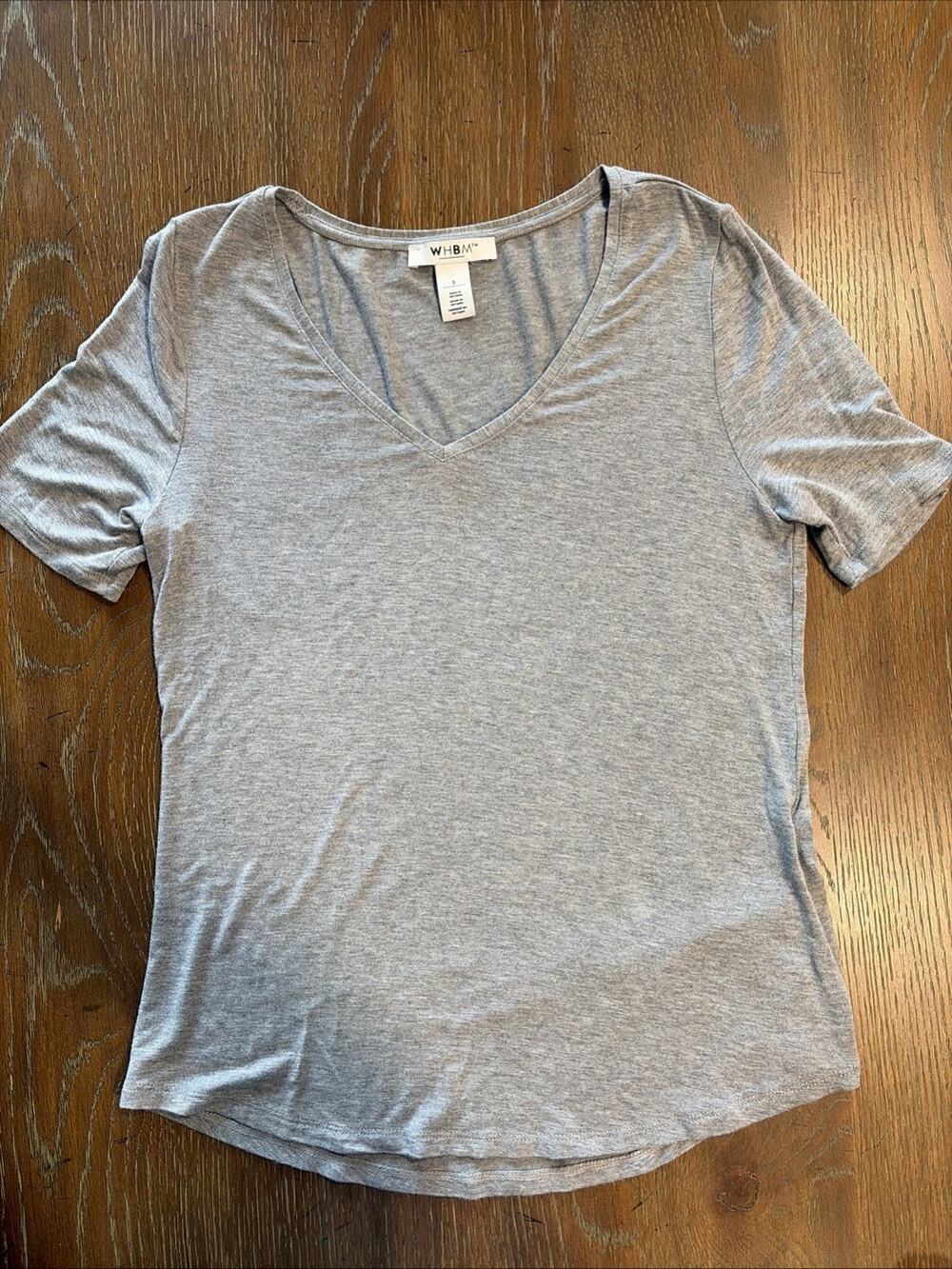White House Black Market WHBM Gray V-neck Short Sleeve Rayon Spandex Tee Size S
